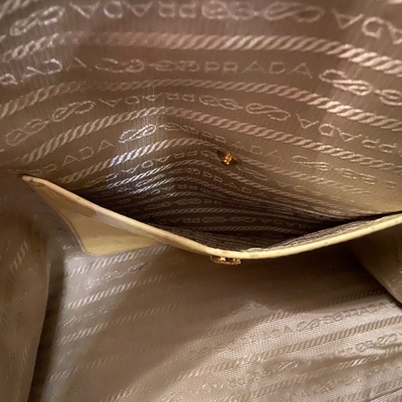 Large Prada travel bag pristine - Picture 16 of 16